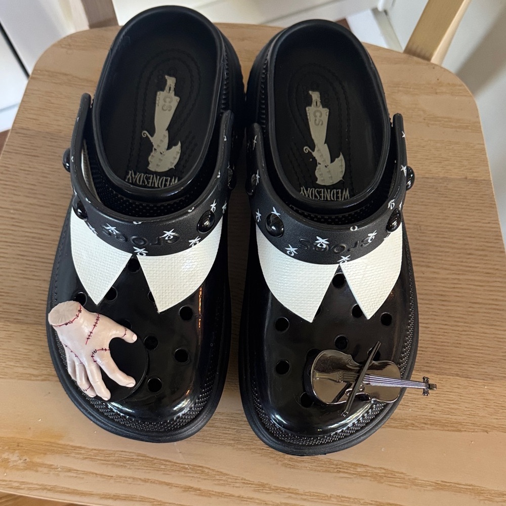 CROCS Wednesday Black and White Mules with Unique Charms